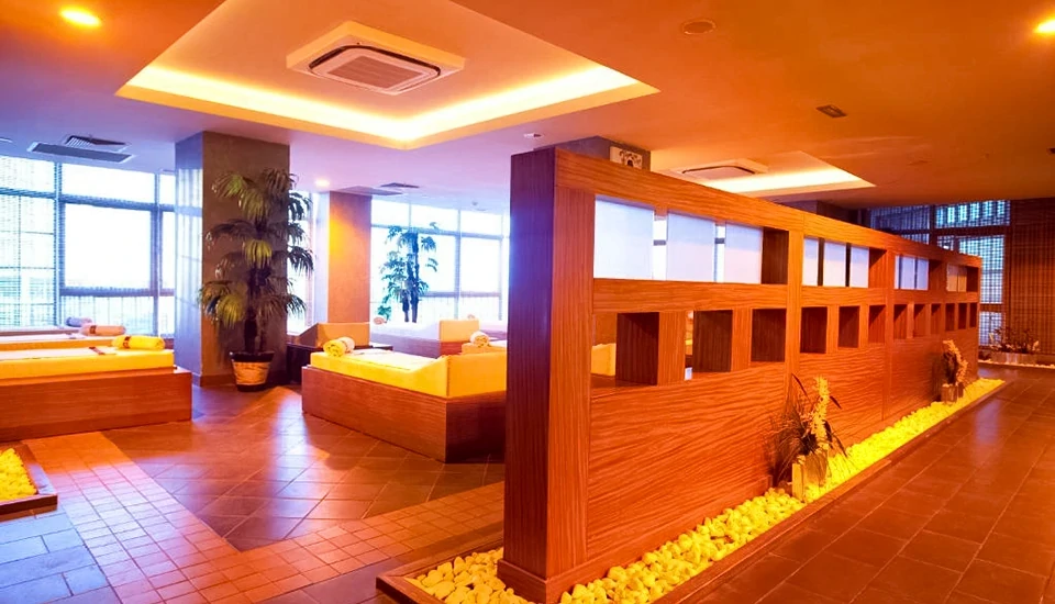 هتل لیماک لارا دلوکس آنتالیا